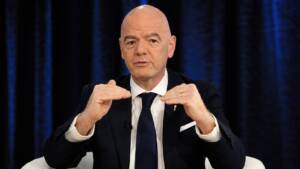 Otvoreni rat protiv FIFA-e: Epski autogol Giannia Infatina!